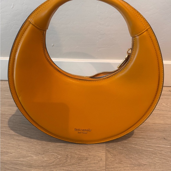 Kate Spade Circular Orange Shoulder Bag - Picture 1 of 5